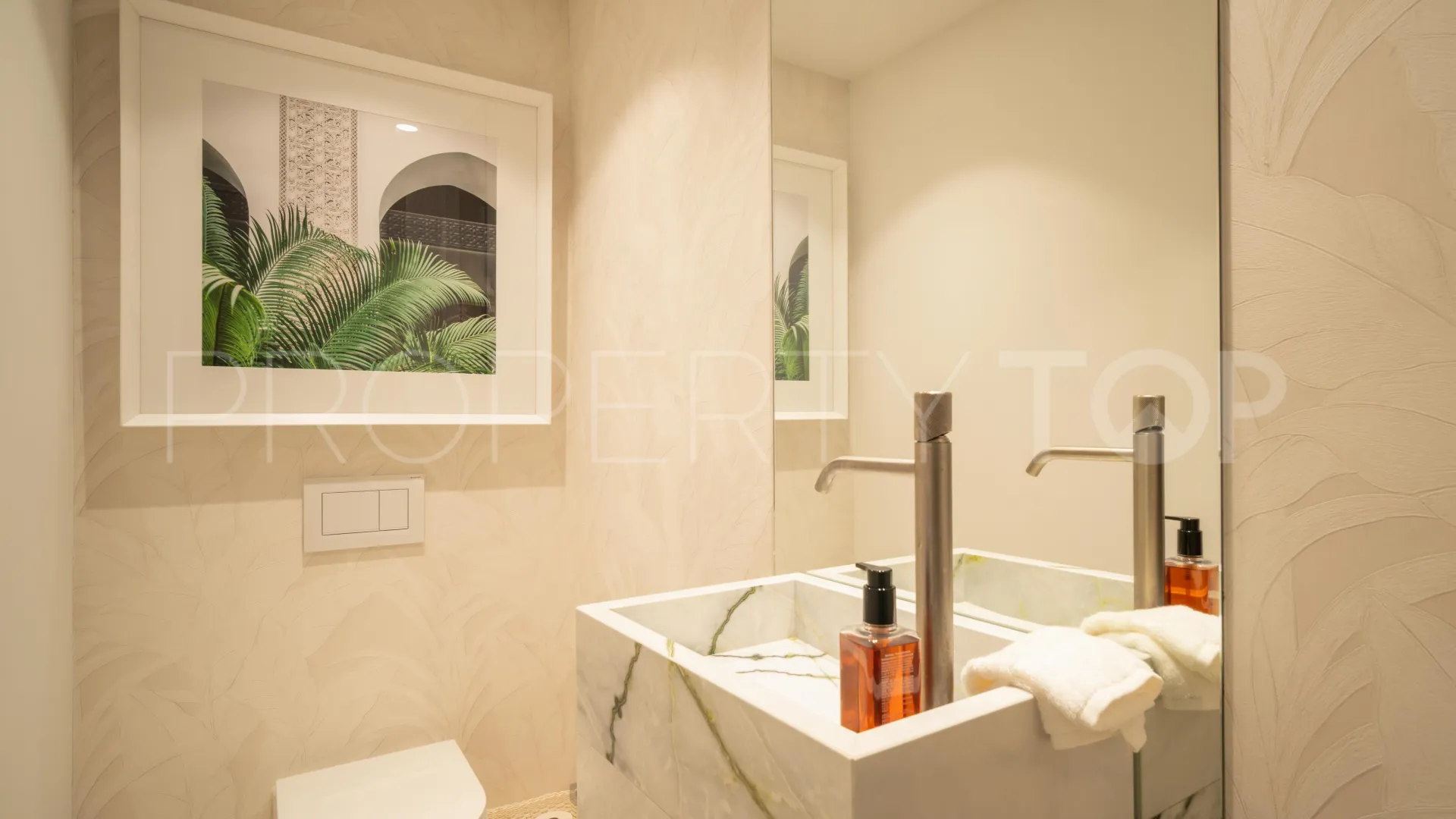 Buy Marina Puente Romano apartment with 3 bedrooms