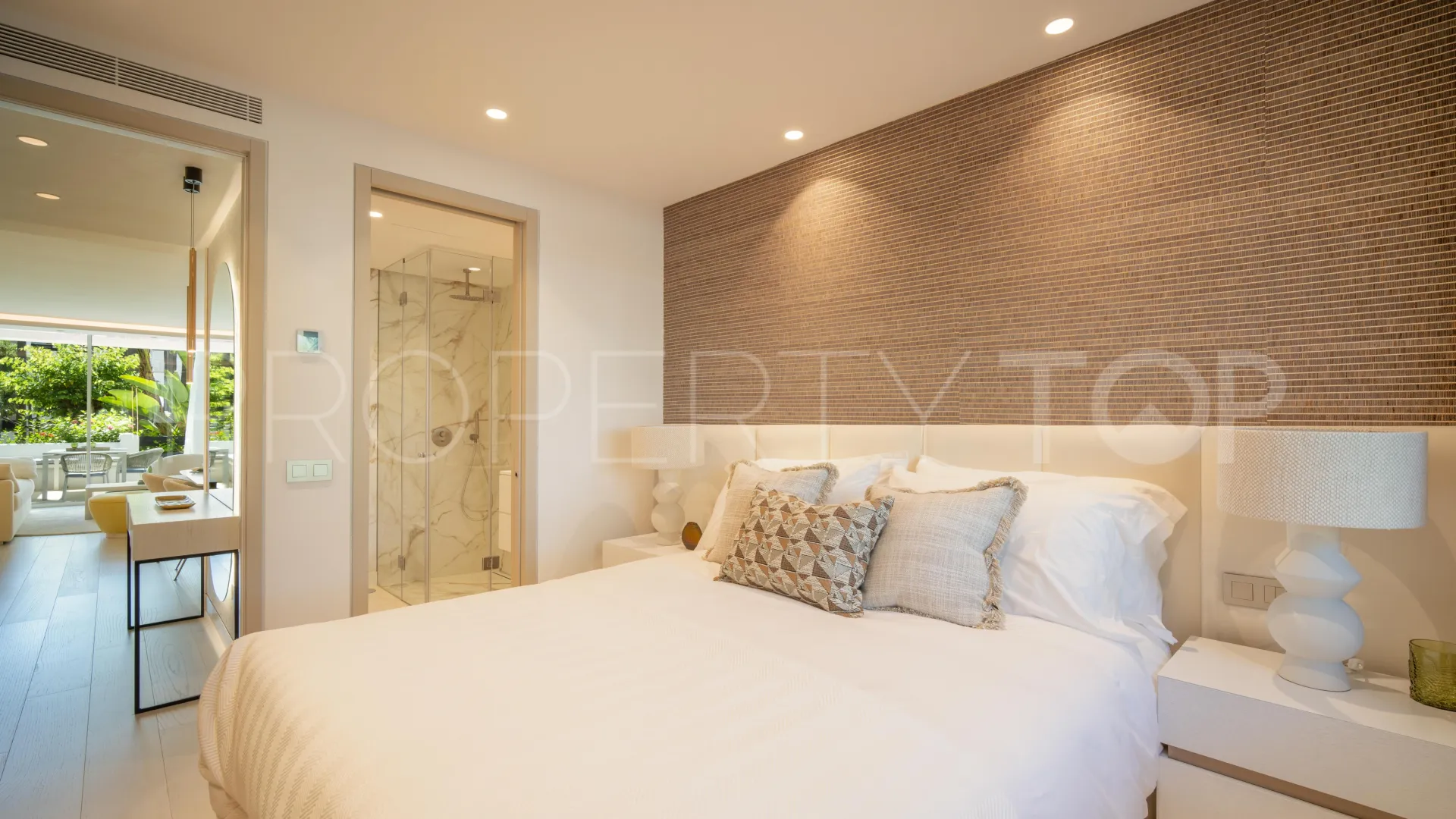 Buy Marina Puente Romano apartment with 3 bedrooms
