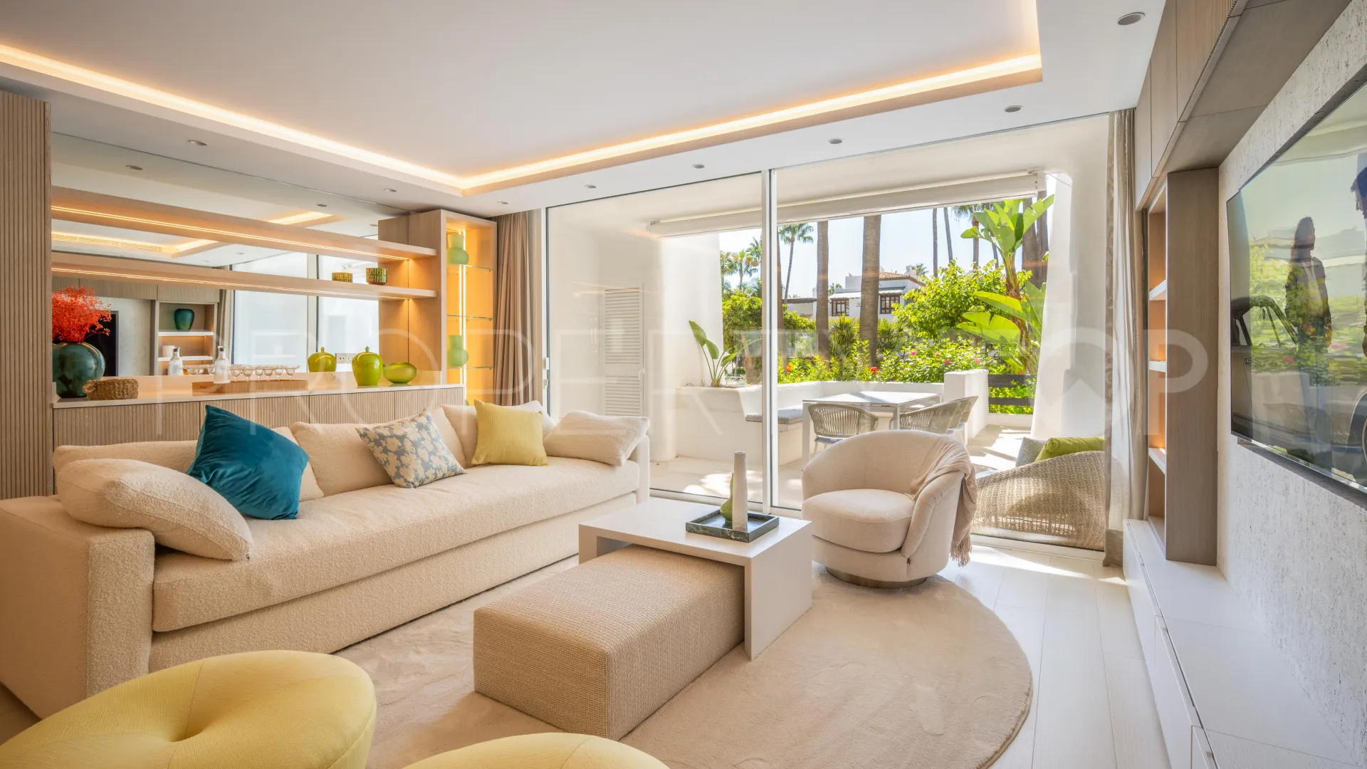Buy Marina Puente Romano apartment with 3 bedrooms