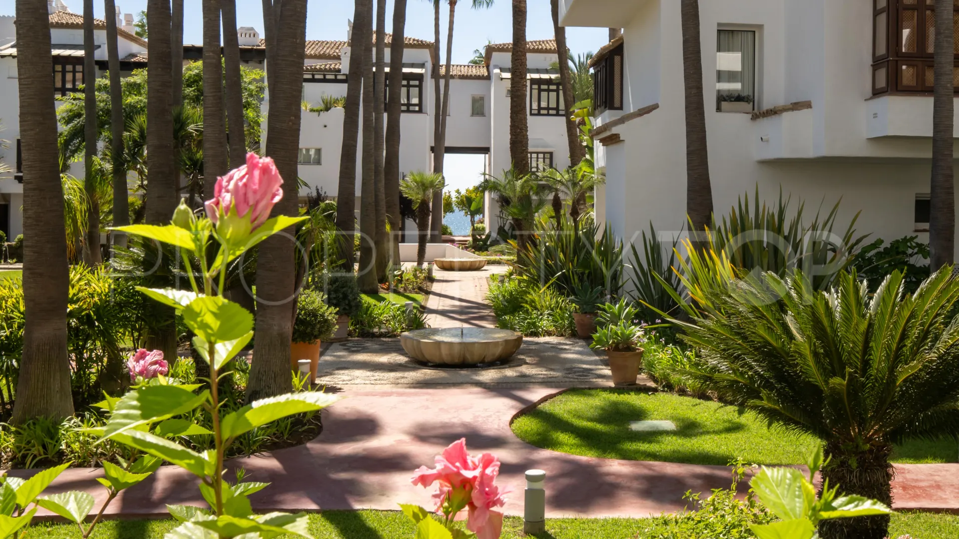 Buy Marina Puente Romano apartment with 3 bedrooms