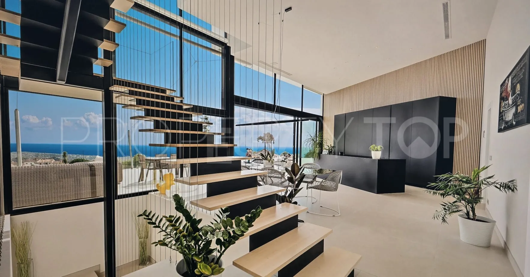 For sale Los Altos de los Monteros villa