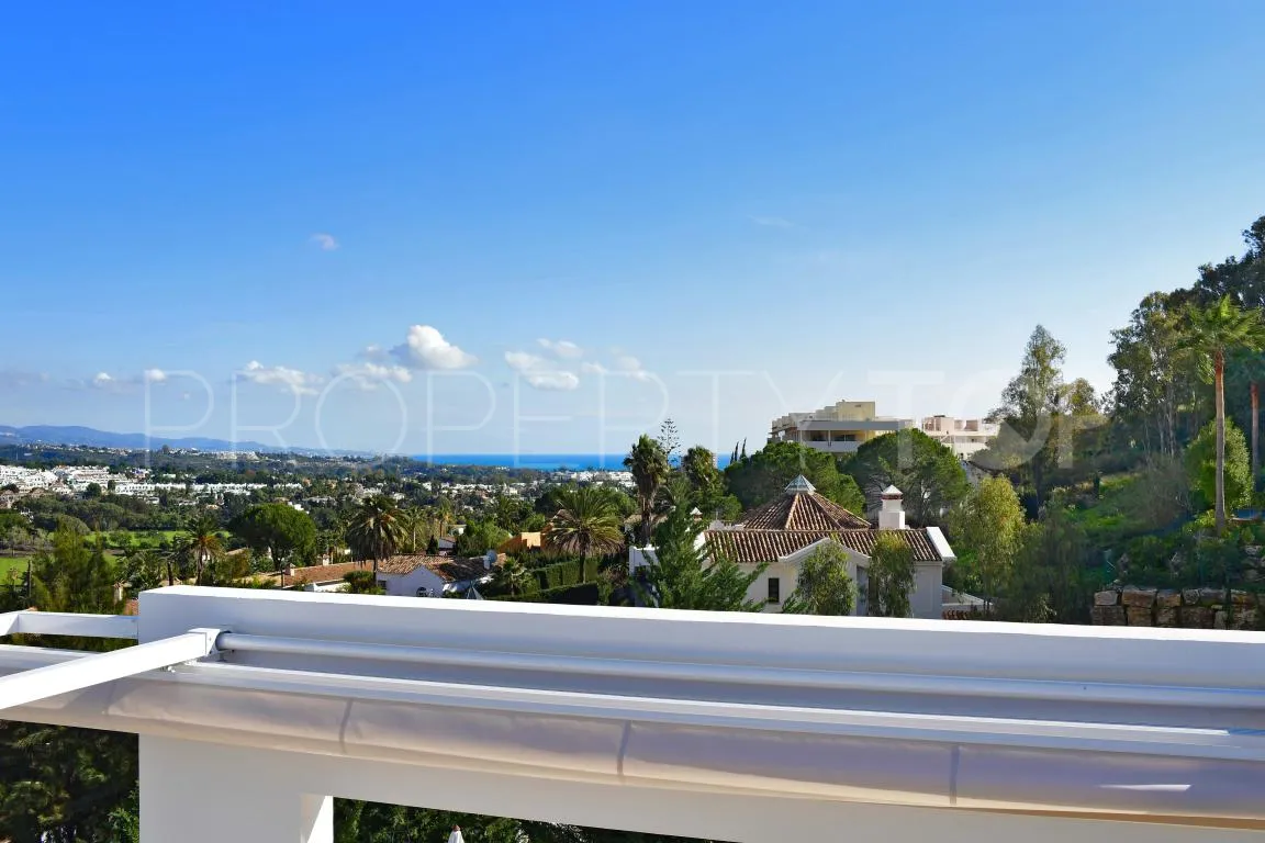Villa en venta con 7 dormitorios en Nueva Andalucia