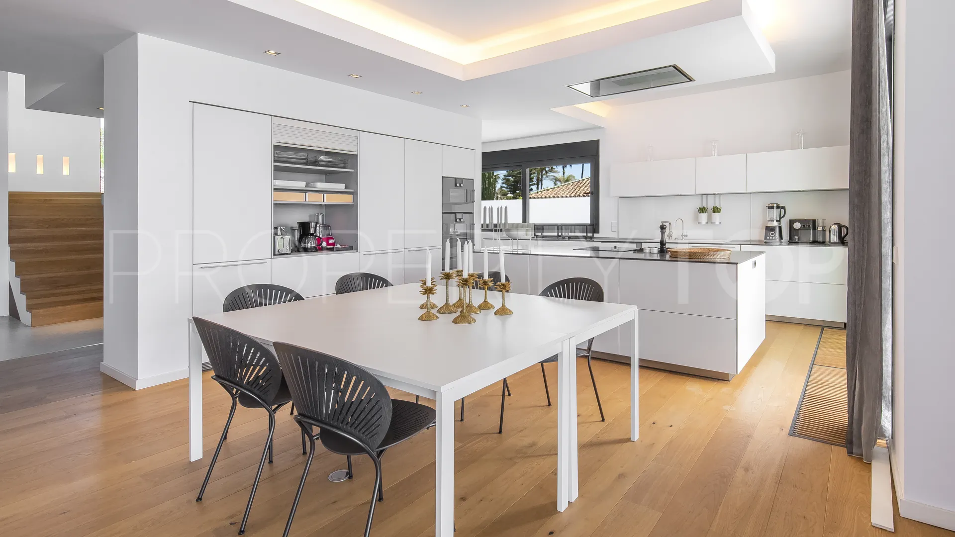 Costabella, villa con 6 dormitorios a la venta