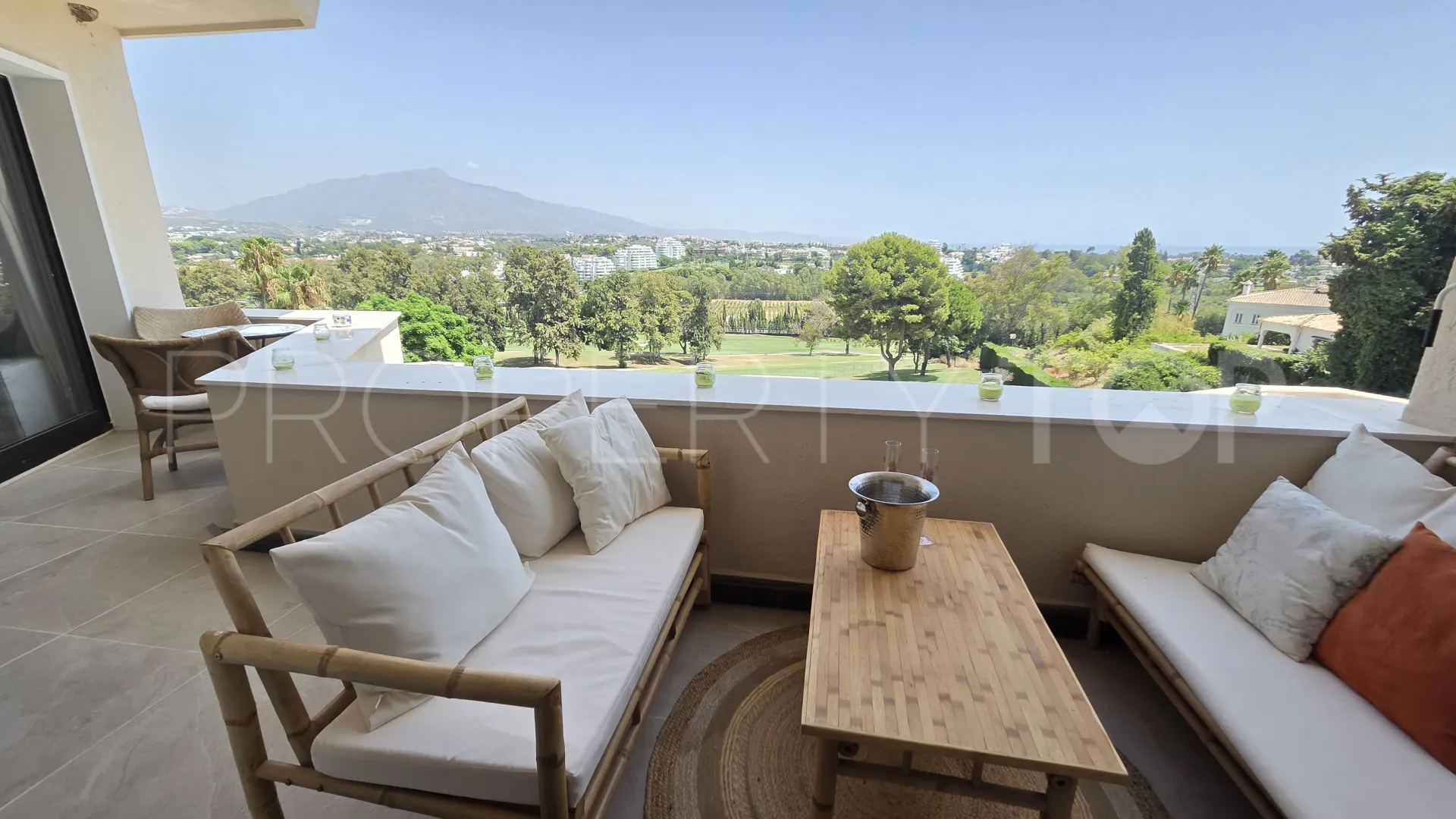 For sale Atalaya Golf apartment with 1 bedroom