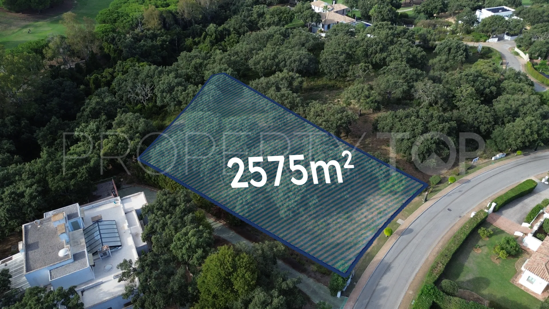 Plot for sale in San Roque Club