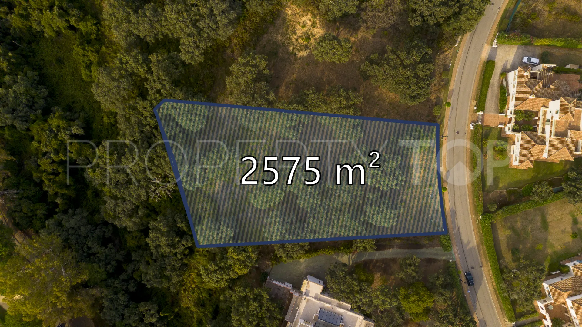 Plot for sale in San Roque Club
