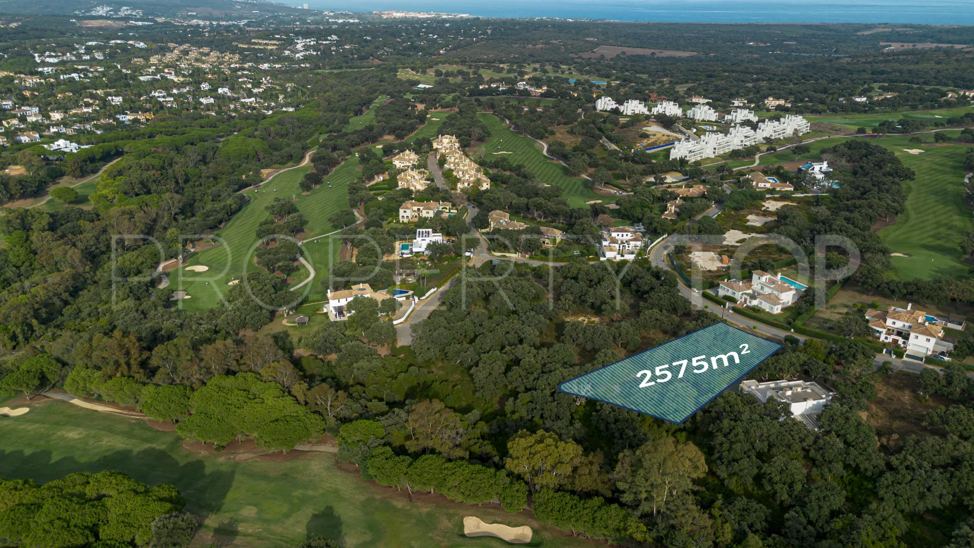 Plot for sale in San Roque Club