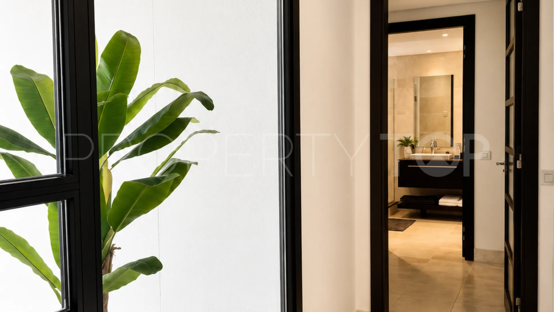 Comprar apartamento planta baja de 3 dormitorios en Hacienda de Valderrama