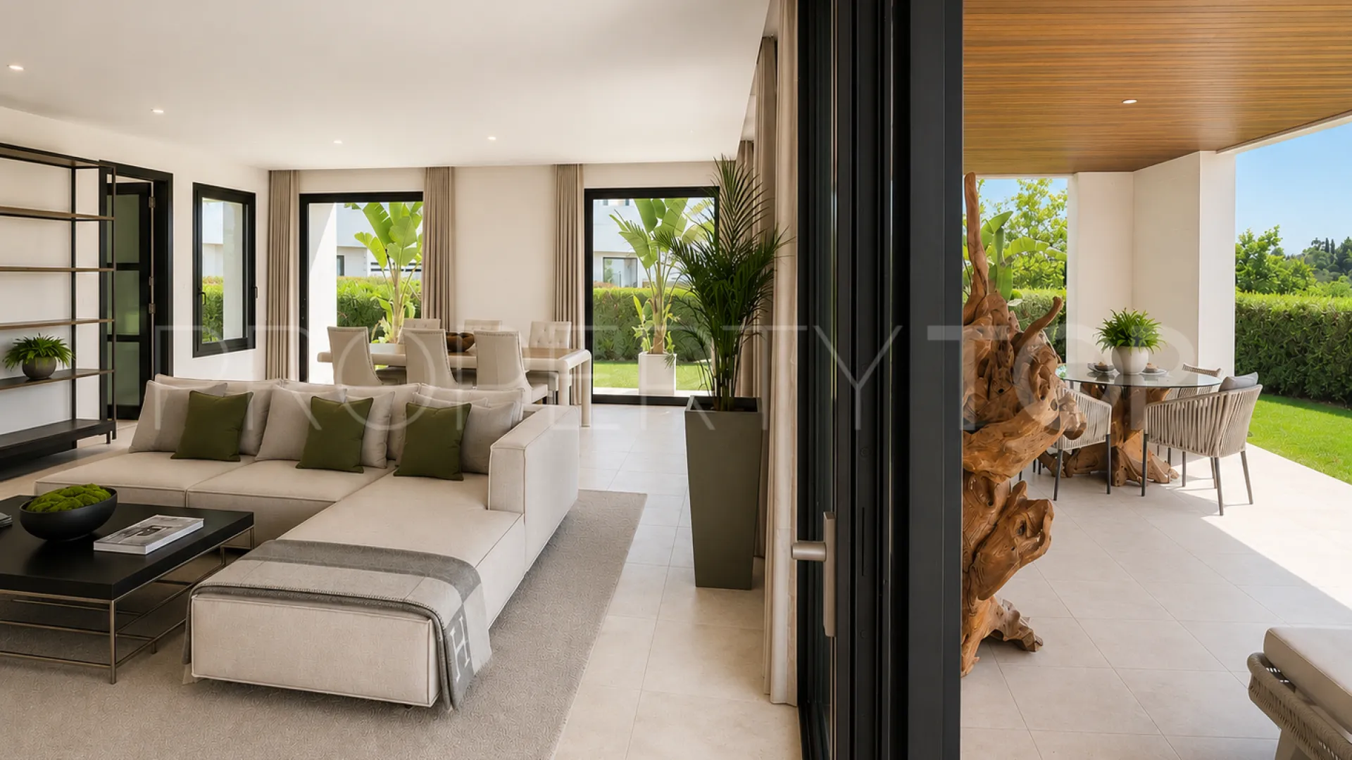 Comprar apartamento planta baja de 3 dormitorios en Hacienda de Valderrama