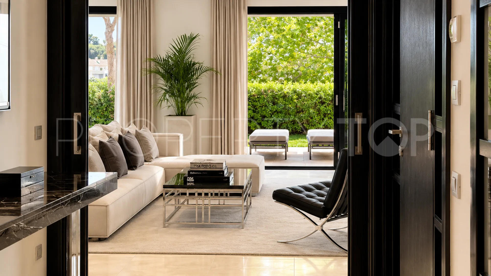 Comprar apartamento planta baja de 3 dormitorios en Hacienda de Valderrama