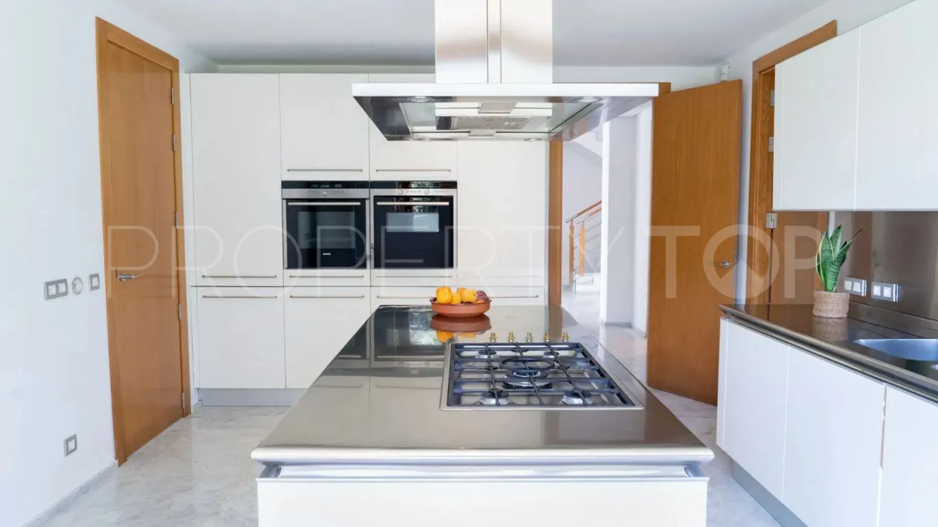 For sale 4 bedrooms villa in Sotogrande