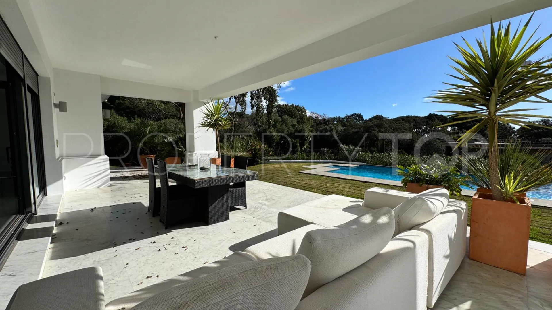 For sale 4 bedrooms villa in Sotogrande