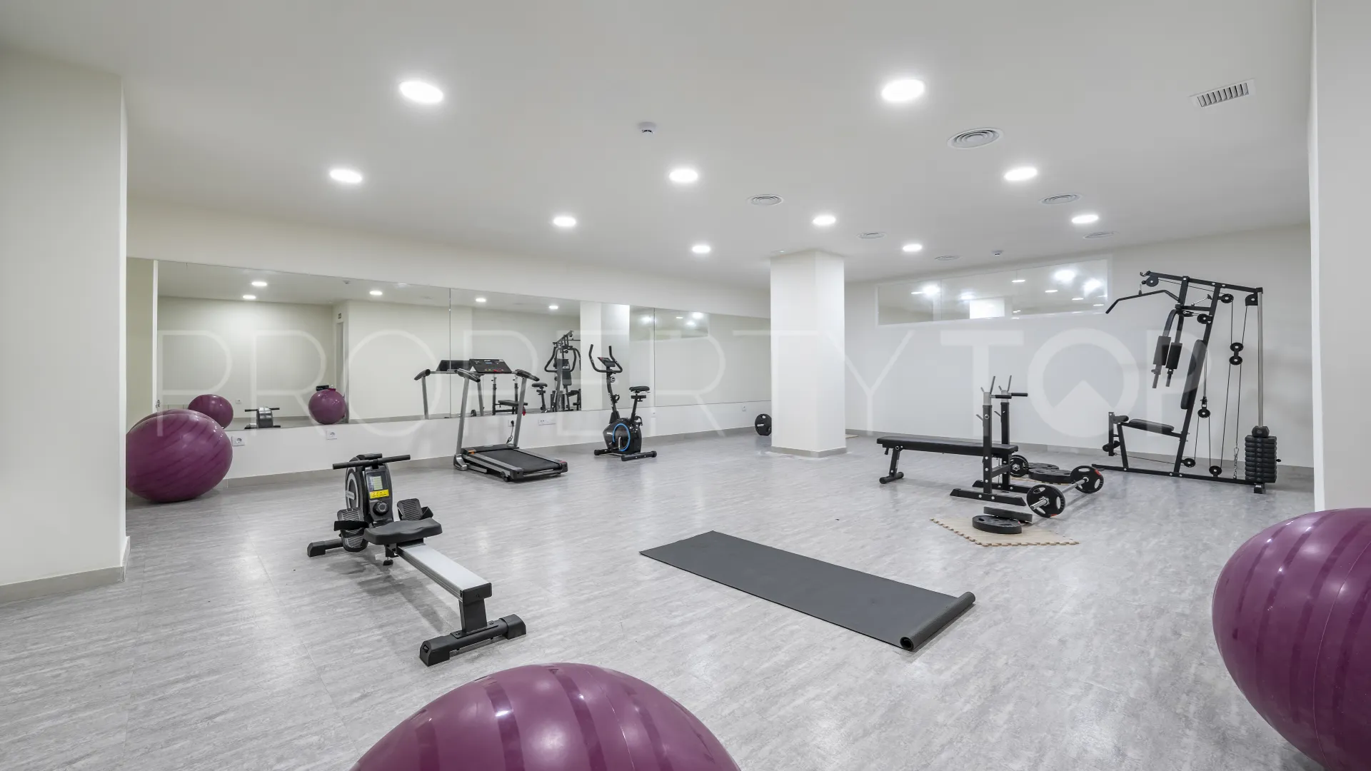 Comprar Ático con 2 dormitorios en Estepona Centro