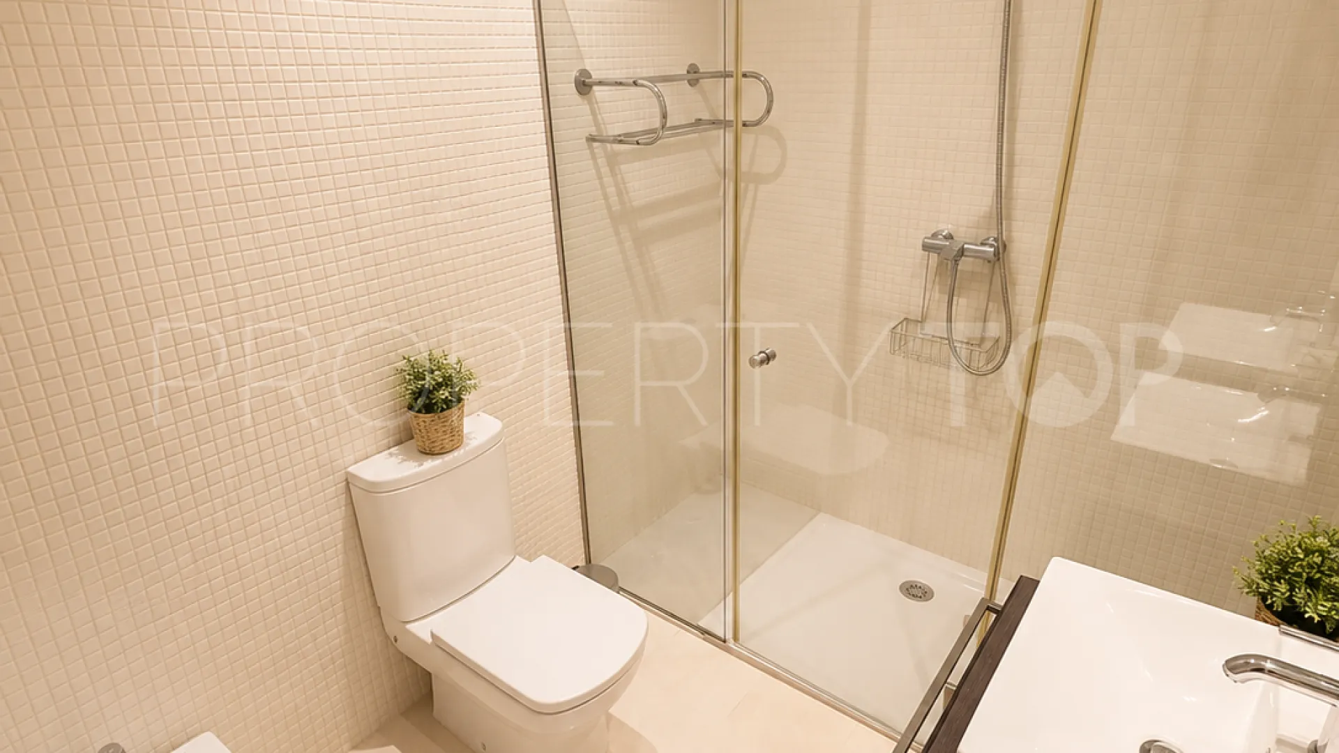 San Enrique de Guadiaro town house for sale