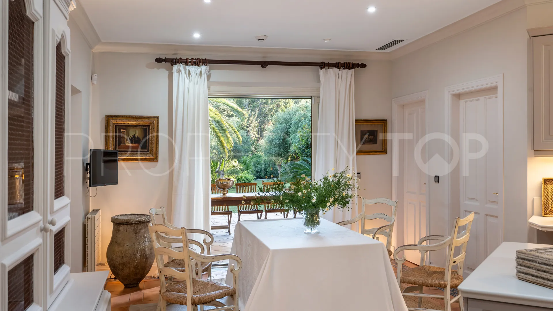 For sale Sotogrande Alto Central 6 bedrooms villa