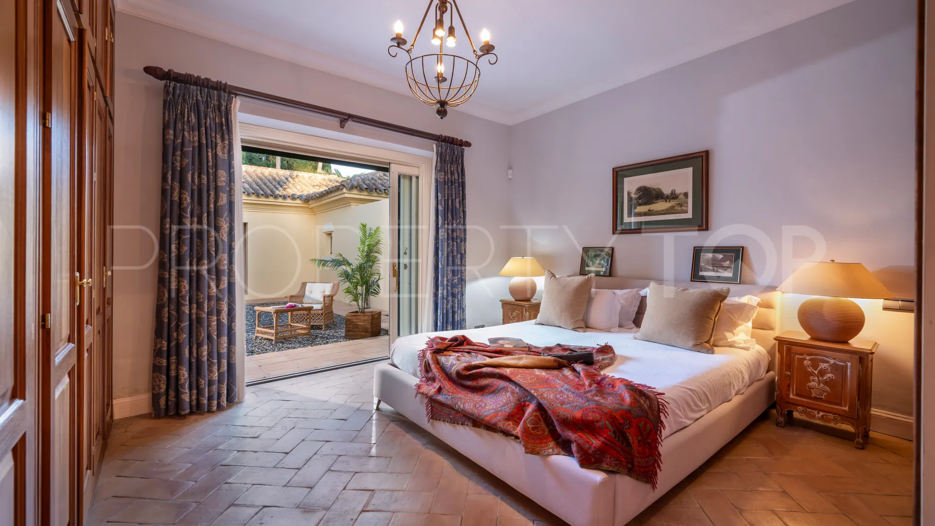 For sale Sotogrande Alto Central 6 bedrooms villa