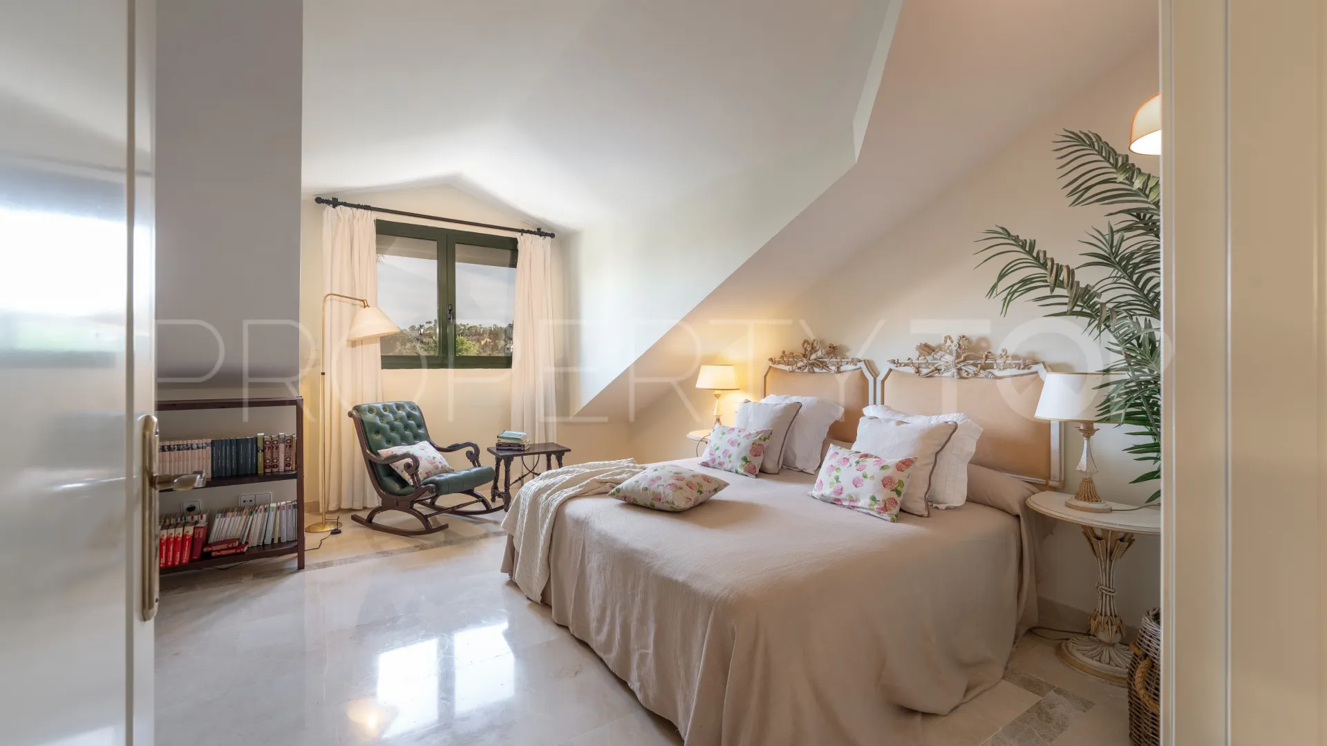 Pareado con 5 dormitorios en venta en Sotogolf