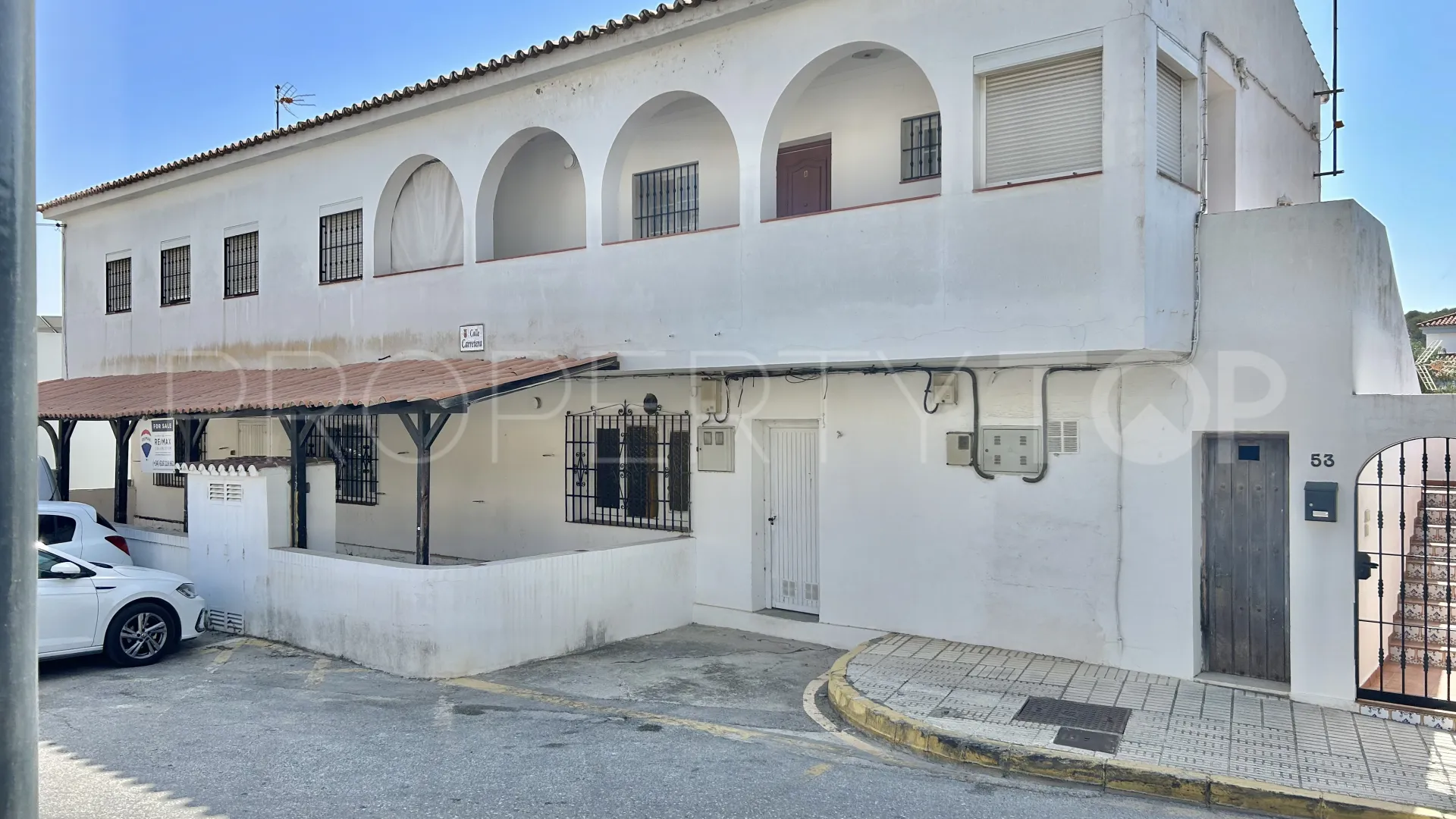 Comprar inversión con 6 dormitorios en Guadiaro