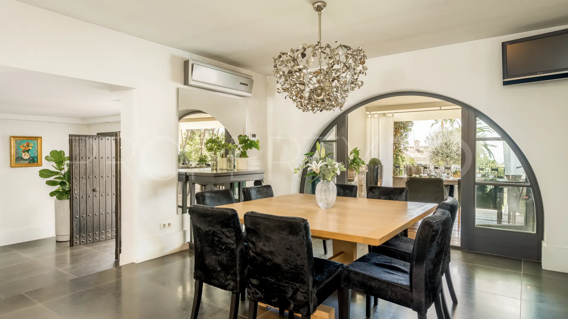 Paraiso Alto villa for sale