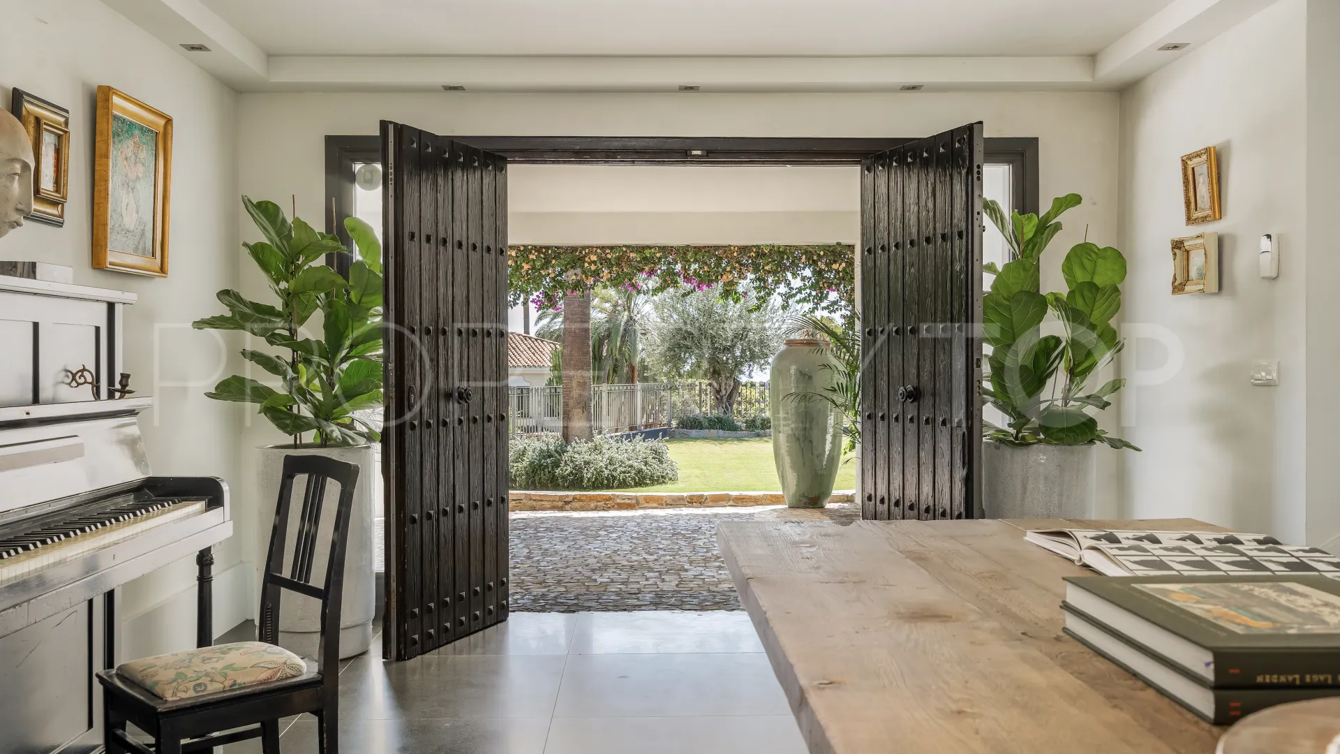 Paraiso Alto villa for sale