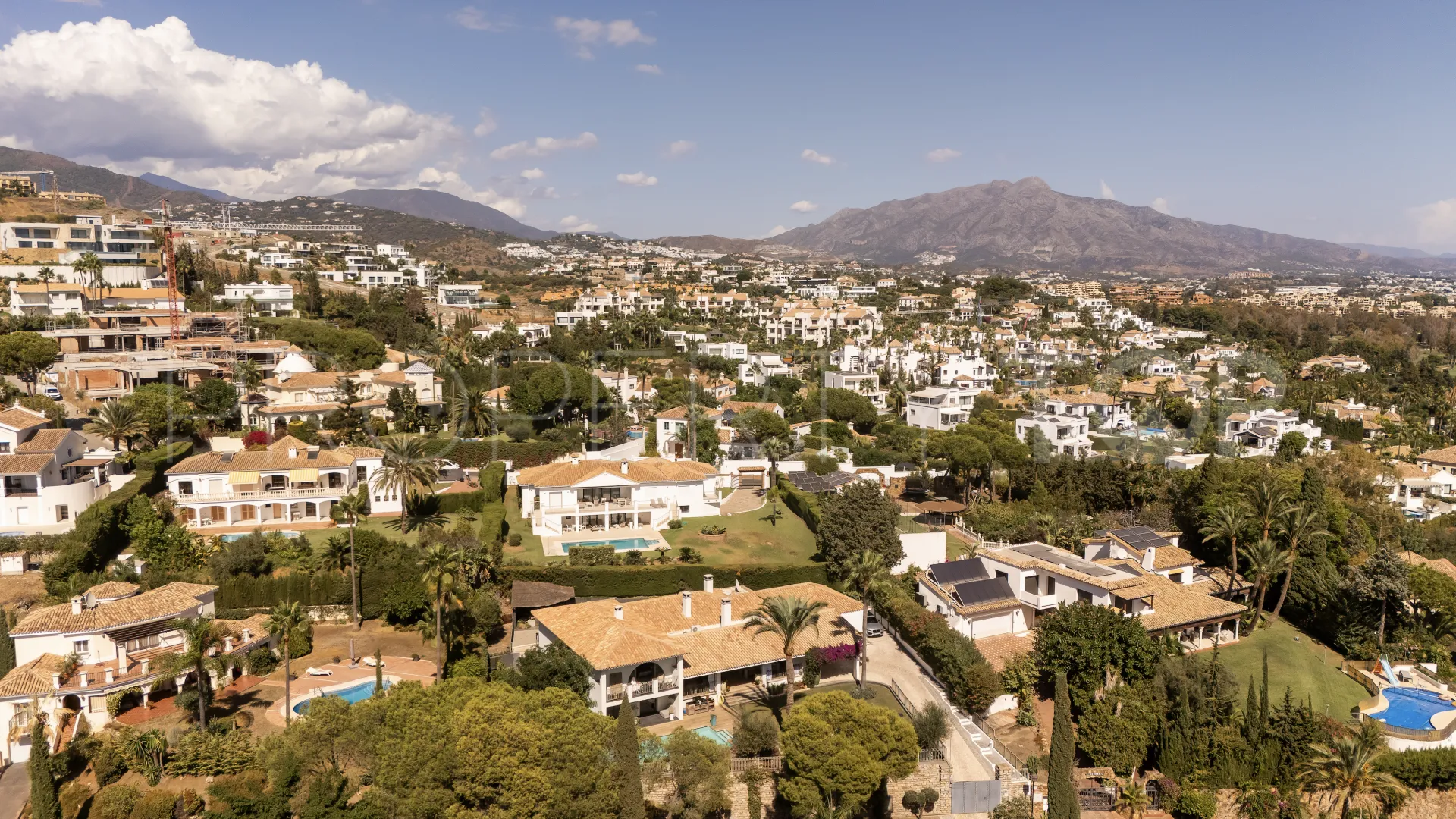 Paraiso Alto villa for sale