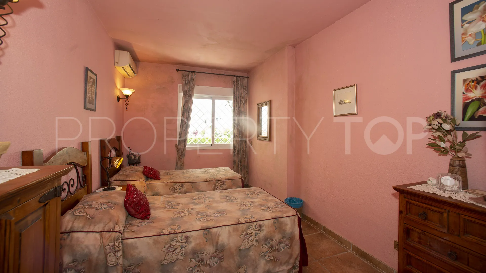 Se vende duplex en Miragolf