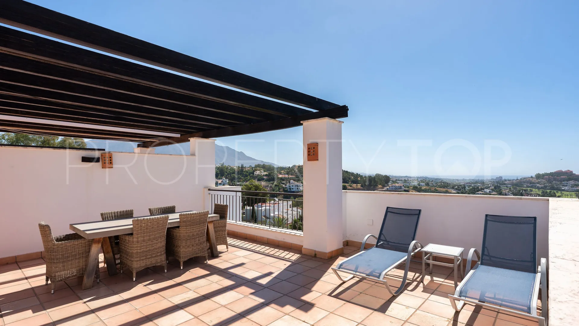 For sale penthouse in La Quinta Suites