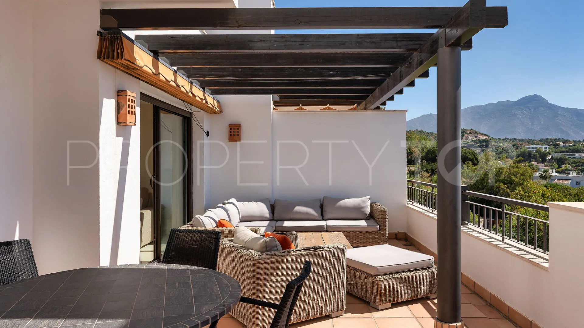 For sale penthouse in La Quinta Suites