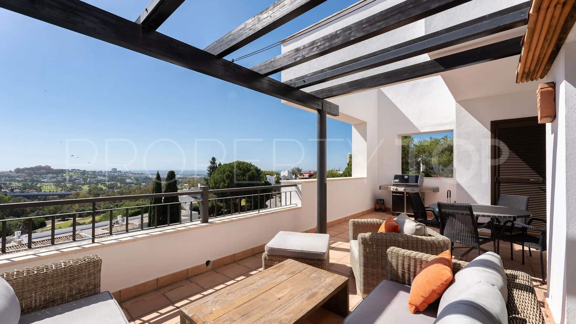 For sale penthouse in La Quinta Suites