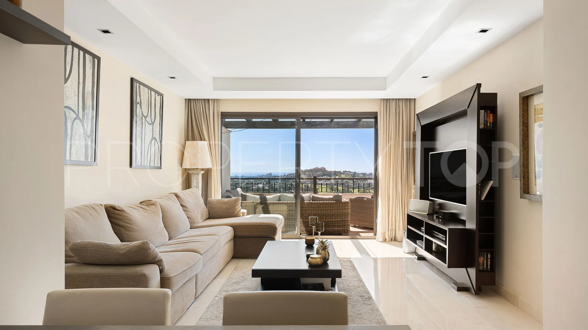 For sale penthouse in La Quinta Suites