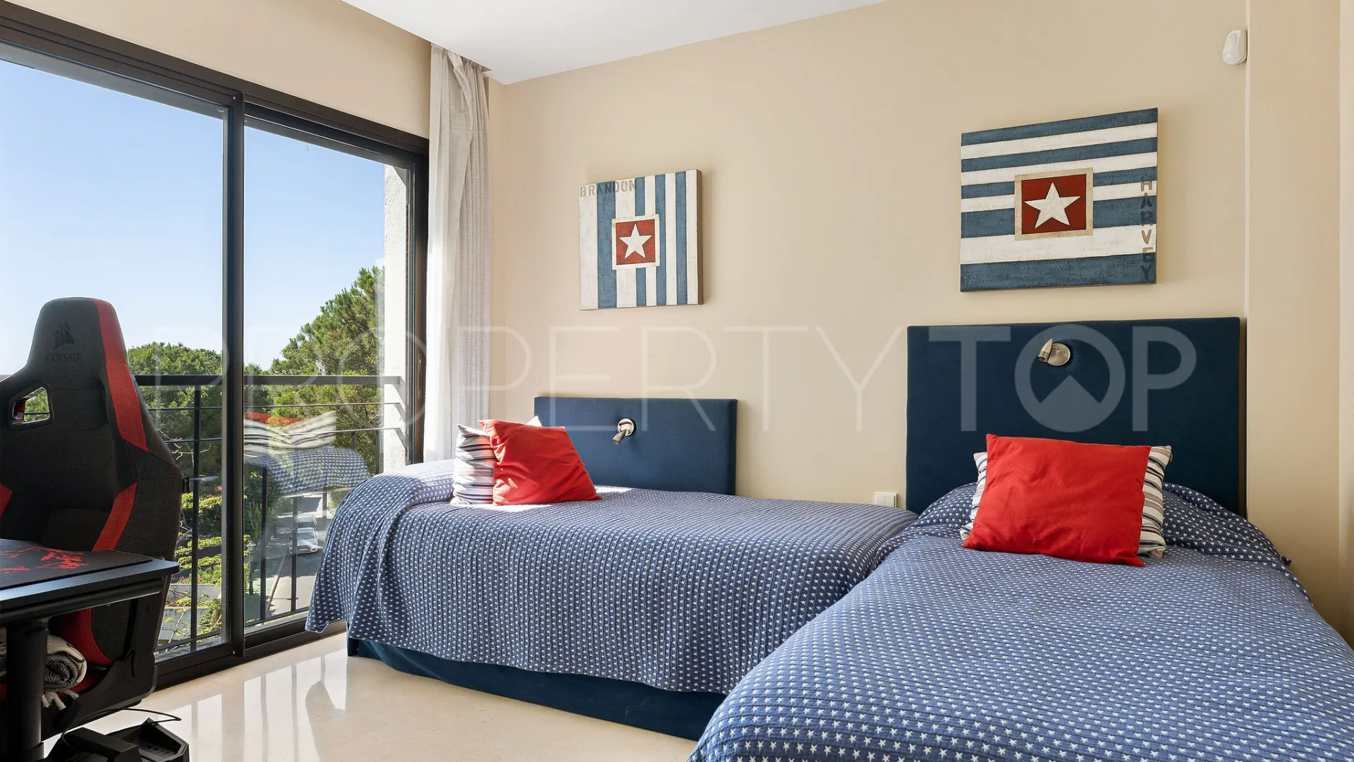 For sale penthouse in La Quinta Suites
