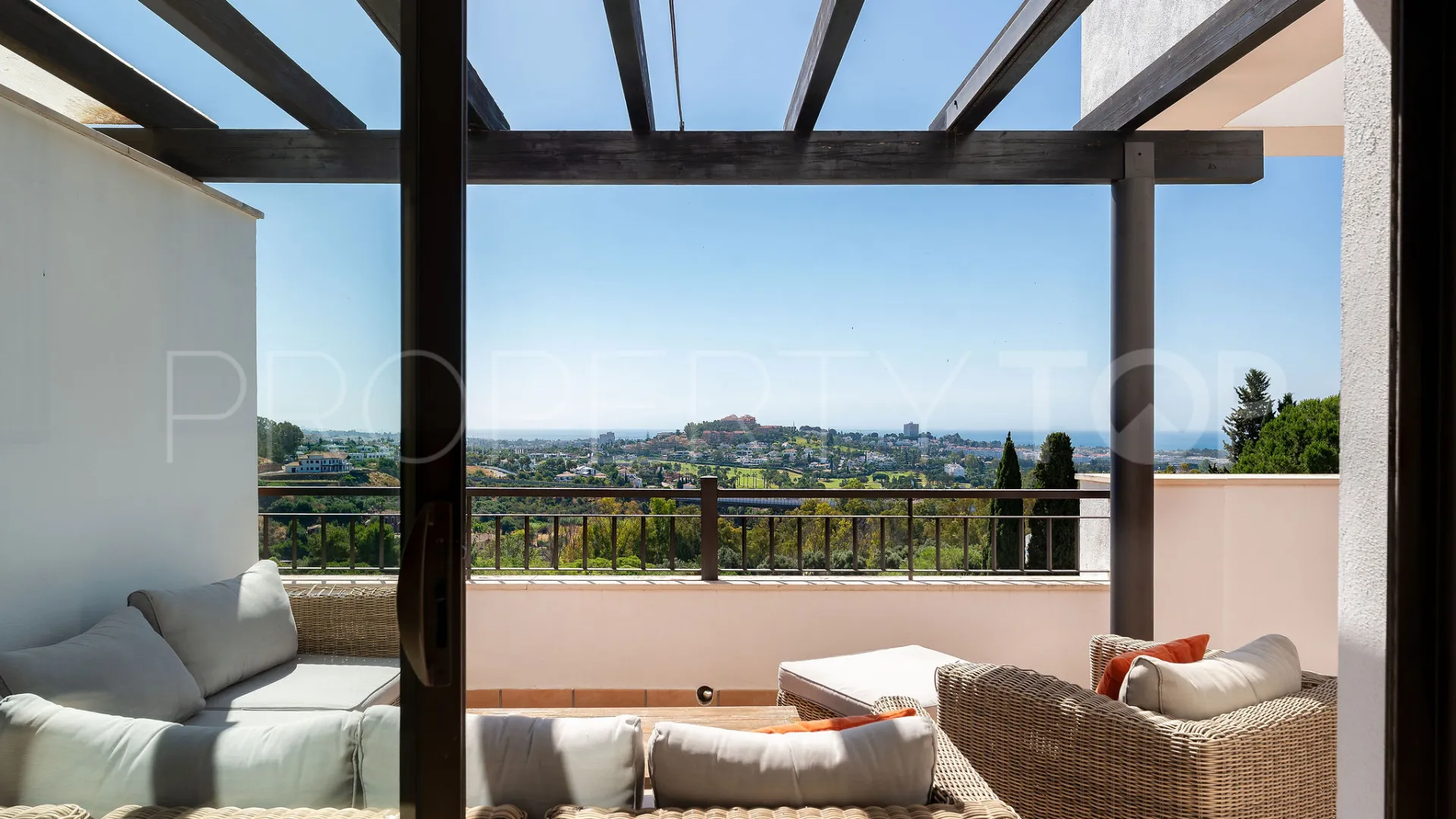 For sale penthouse in La Quinta Suites