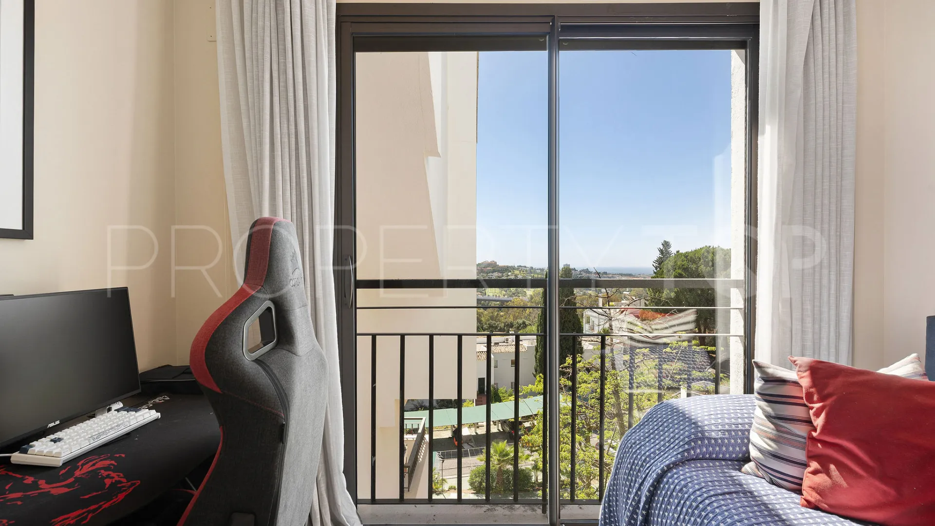 For sale penthouse in La Quinta Suites