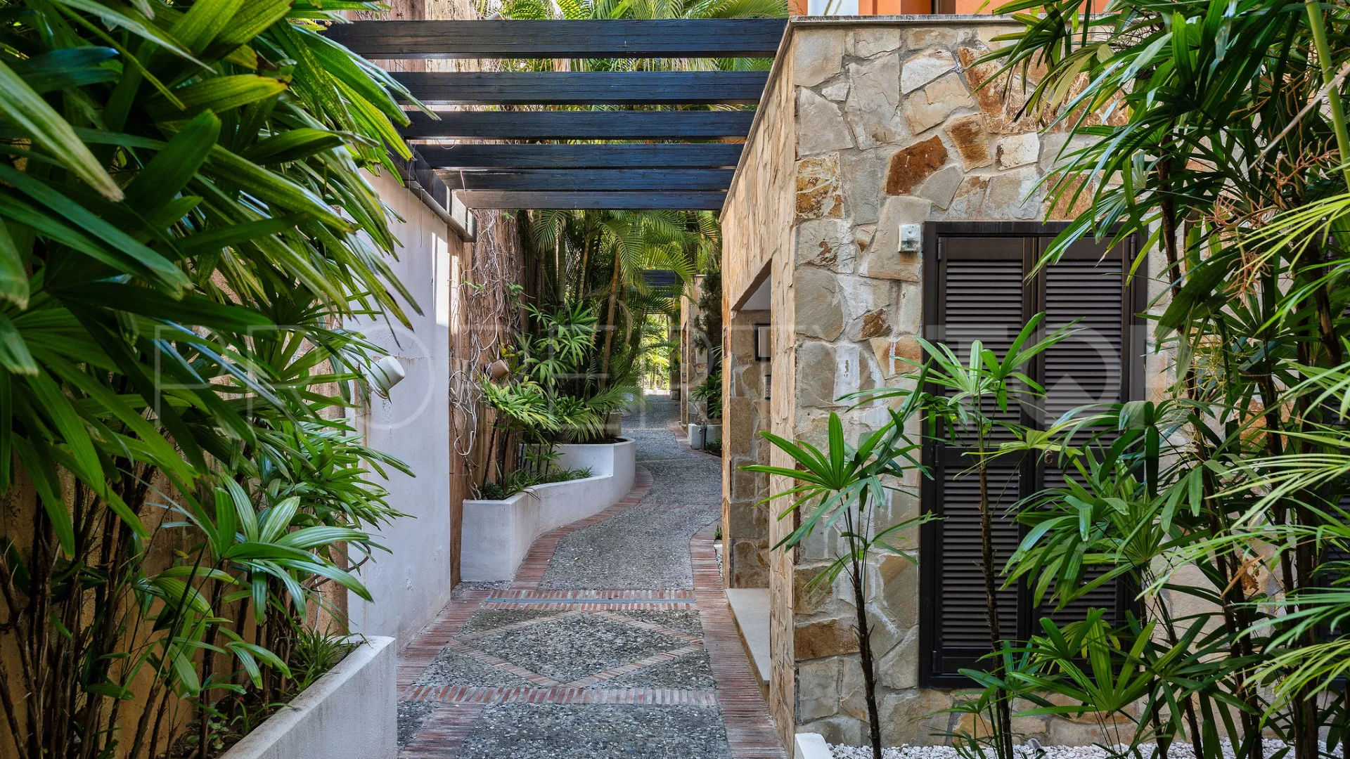 For sale penthouse in La Quinta Suites
