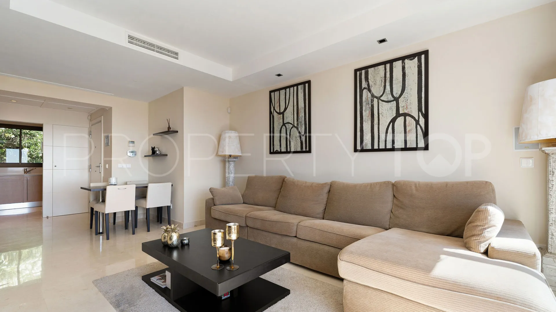 For sale penthouse in La Quinta Suites