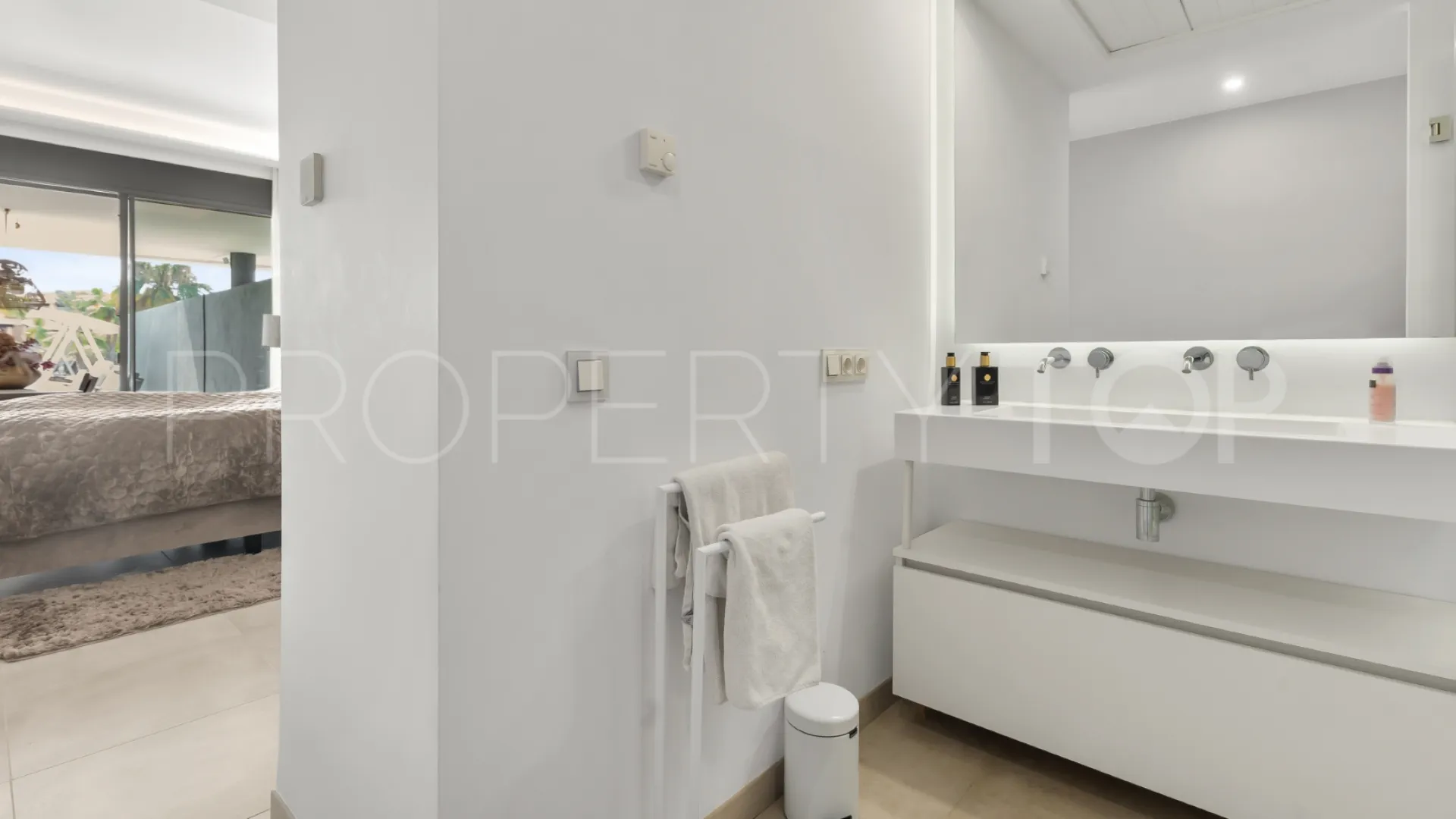 Ground floor apartment for sale in El Campanario Hills with 3 bedrooms