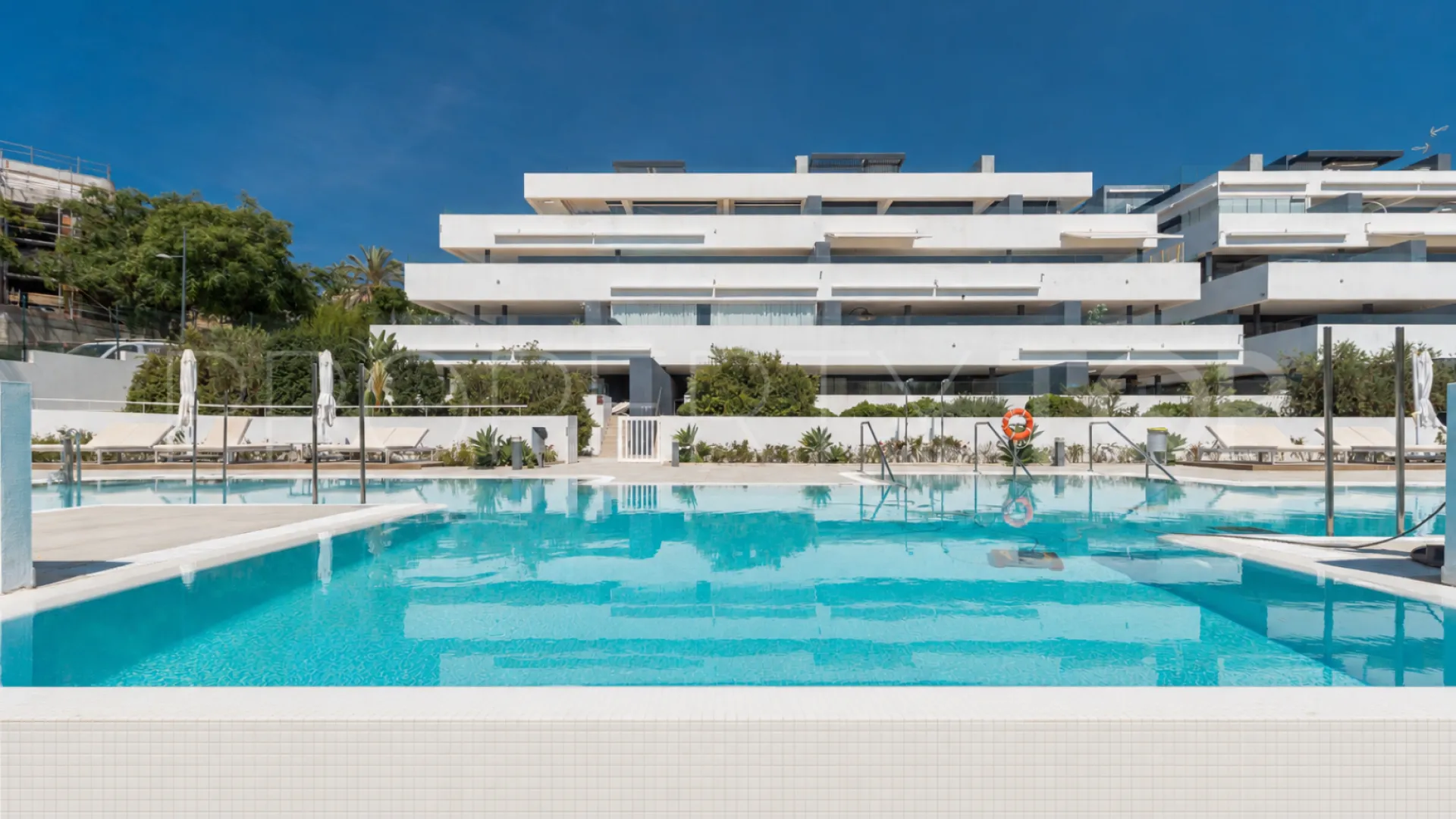 Ground floor apartment for sale in El Campanario Hills with 3 bedrooms