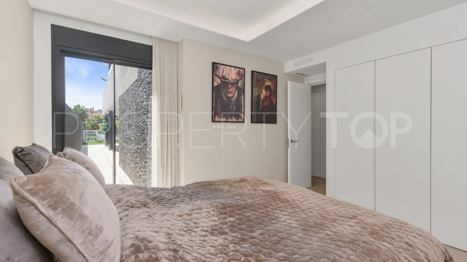 Ground floor apartment for sale in El Campanario Hills with 3 bedrooms
