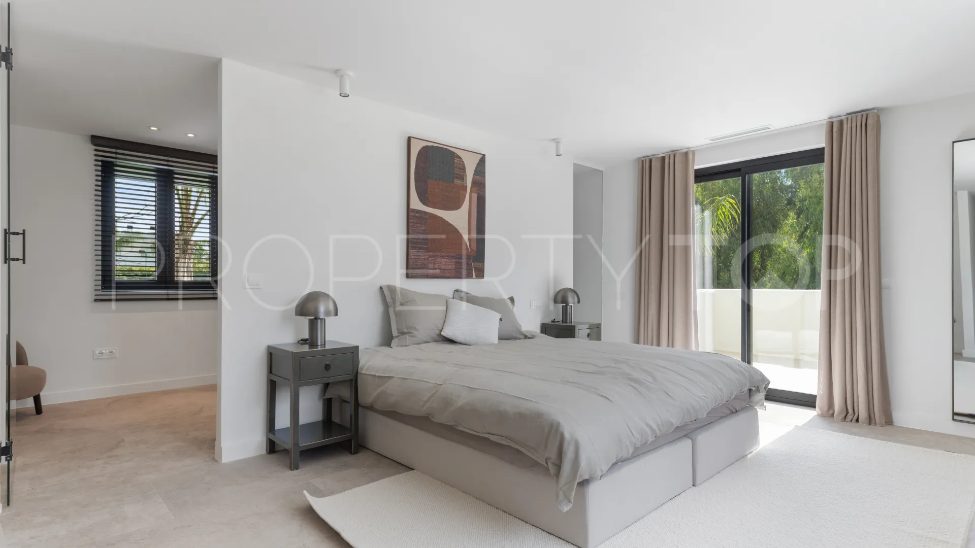 Casasola 5 bedrooms villa for sale