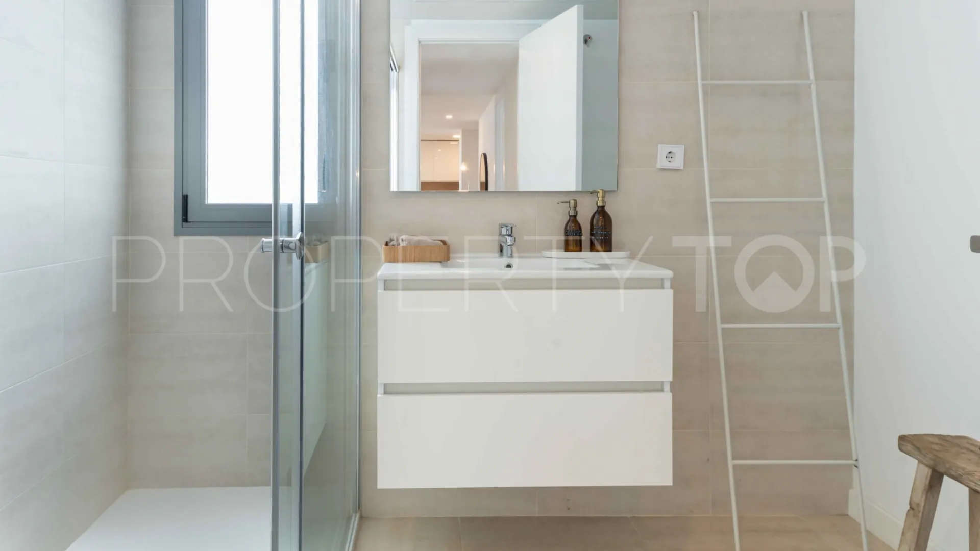 Se vende apartamento en Selwo de 3 dormitorios