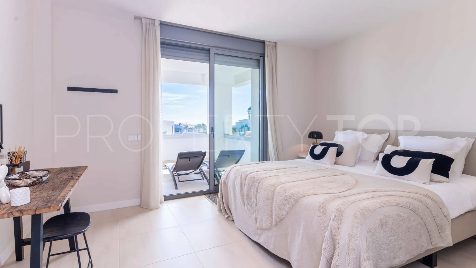Se vende apartamento en Selwo de 3 dormitorios