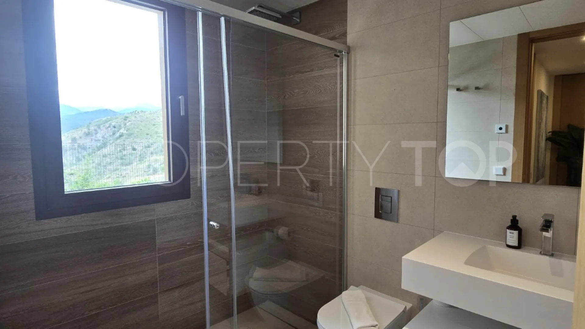 For sale Real de La Quinta ground floor apartment with 3 bedrooms