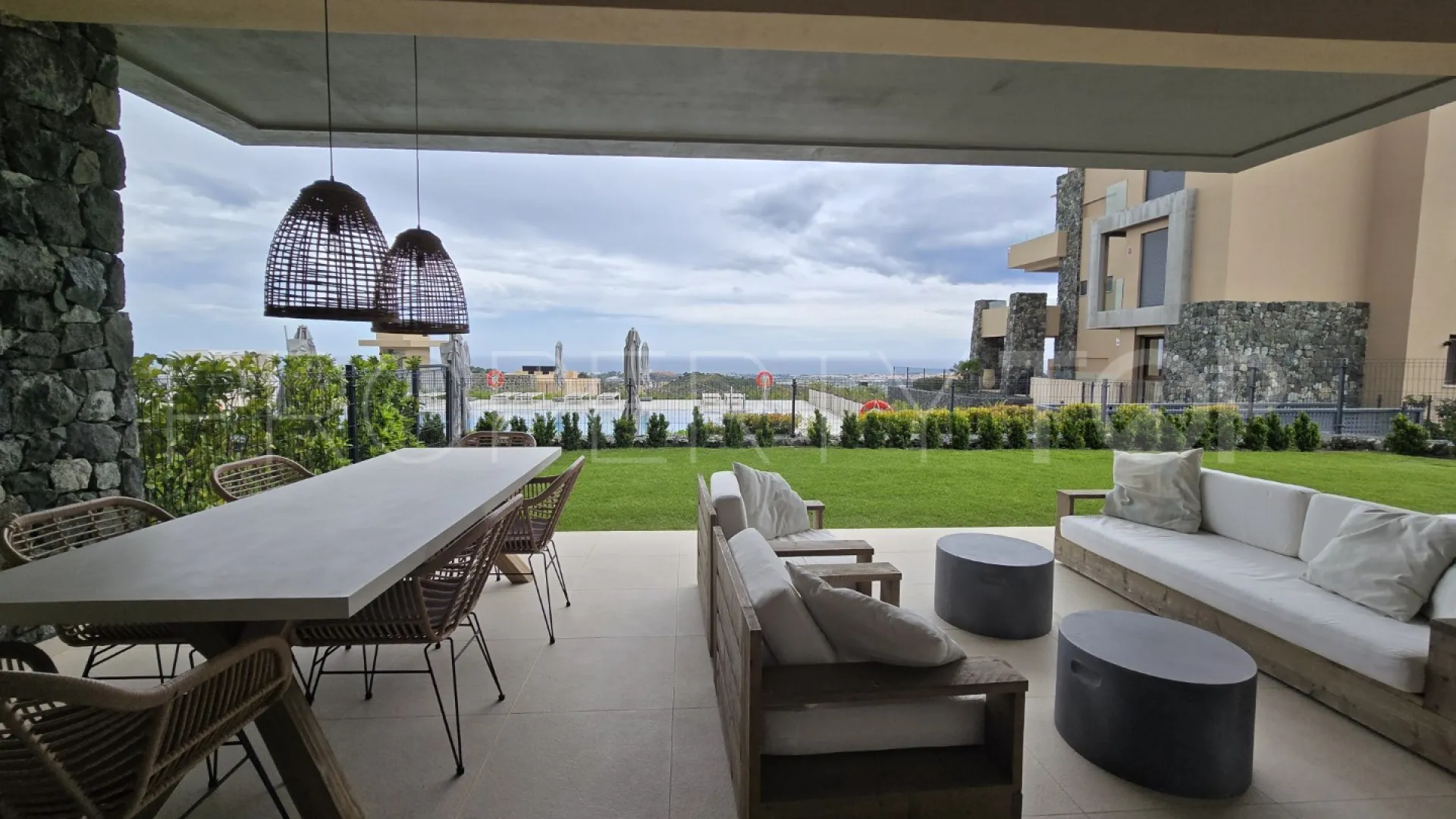 For sale Real de La Quinta ground floor apartment with 3 bedrooms