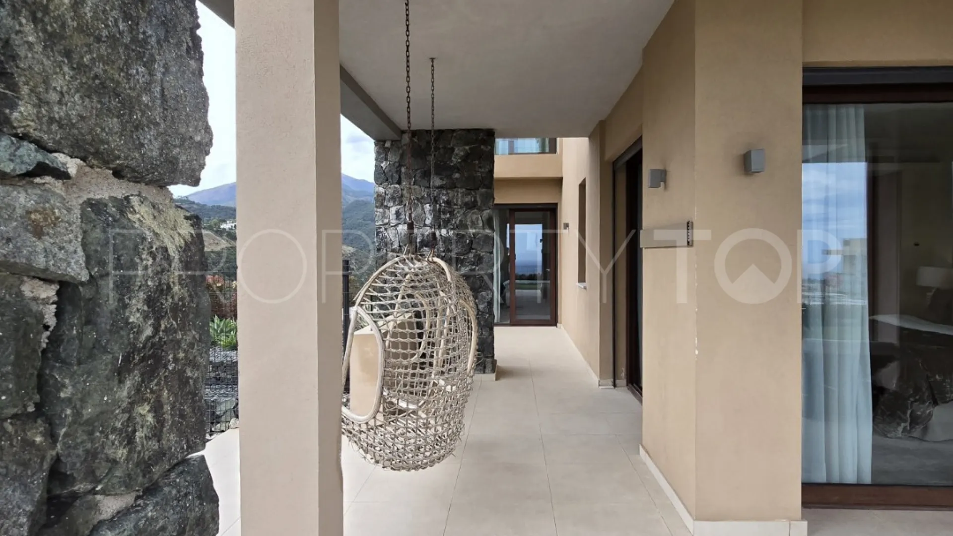 For sale Real de La Quinta ground floor apartment with 3 bedrooms