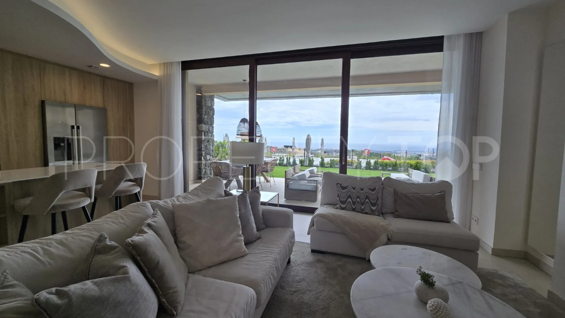 For sale Real de La Quinta ground floor apartment with 3 bedrooms