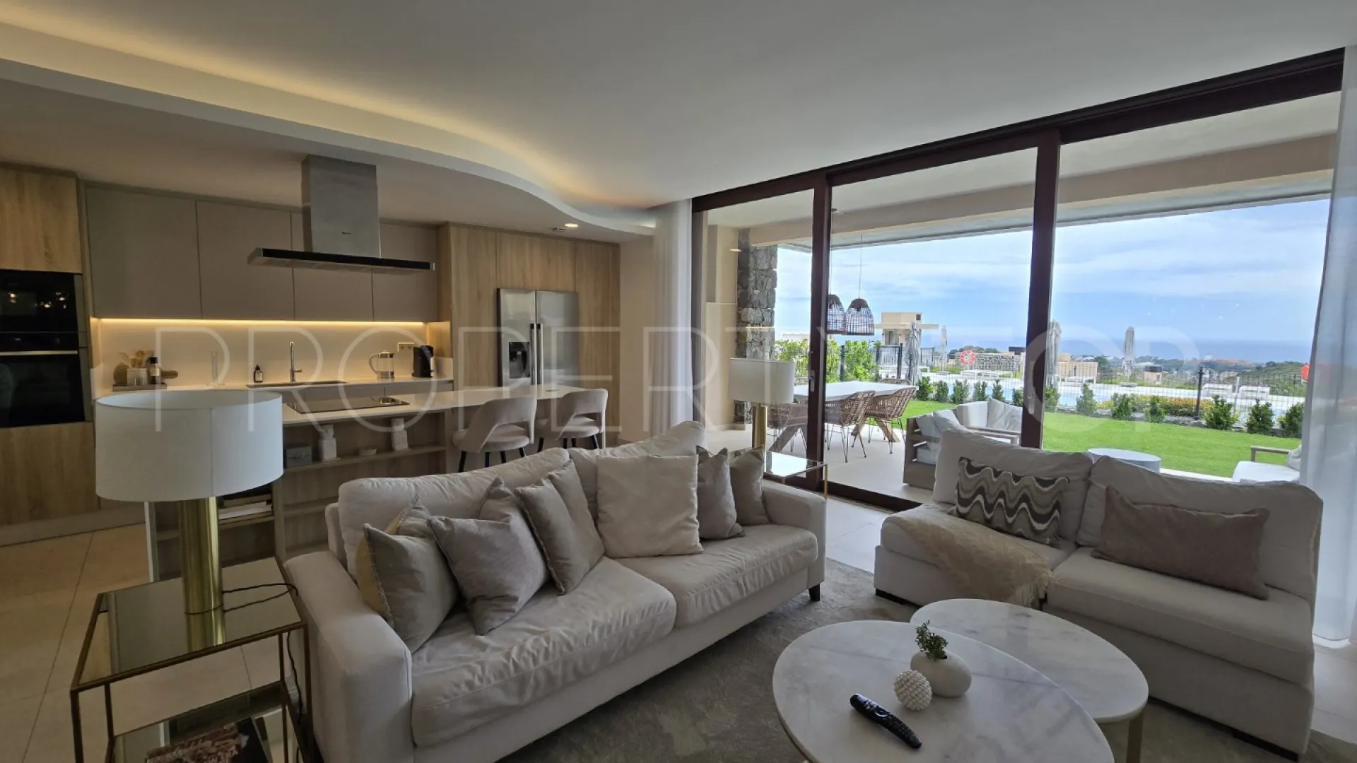 For sale Real de La Quinta ground floor apartment with 3 bedrooms