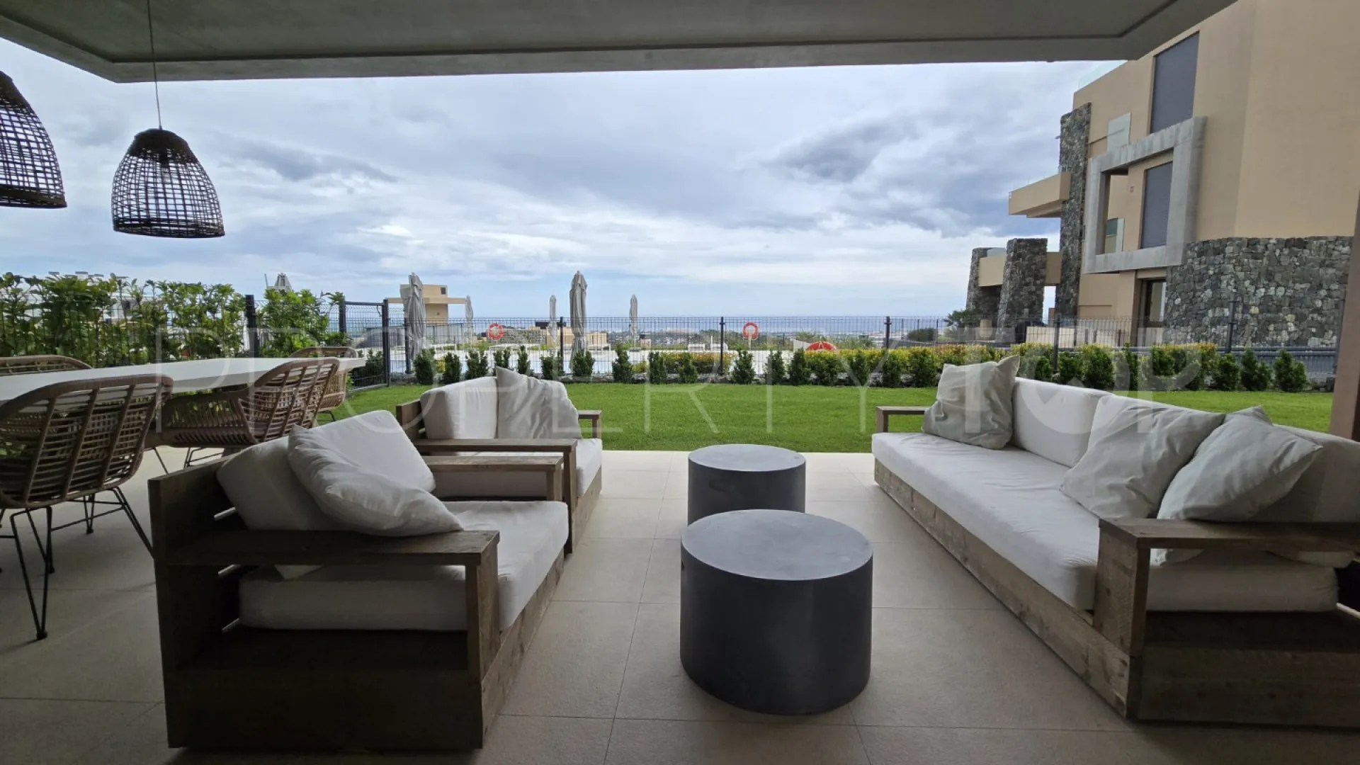 For sale Real de La Quinta ground floor apartment with 3 bedrooms
