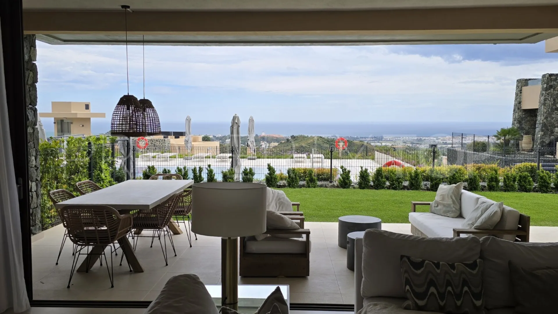 For sale Real de La Quinta ground floor apartment with 3 bedrooms