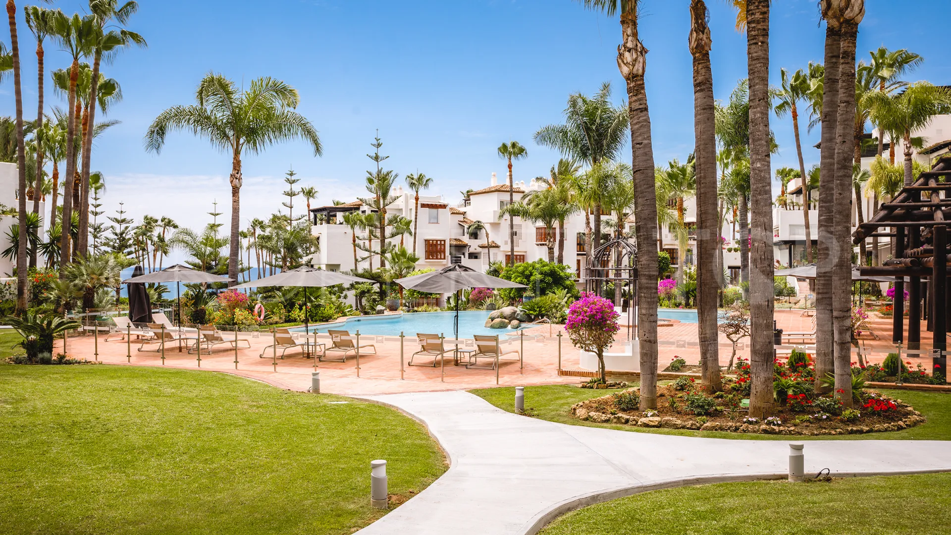 For sale apartment in Marina Puente Romano