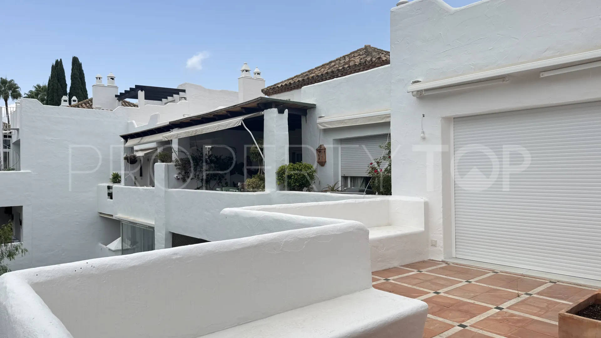 Se vende Ático en Guadalmina Baja con 3 dormitorios